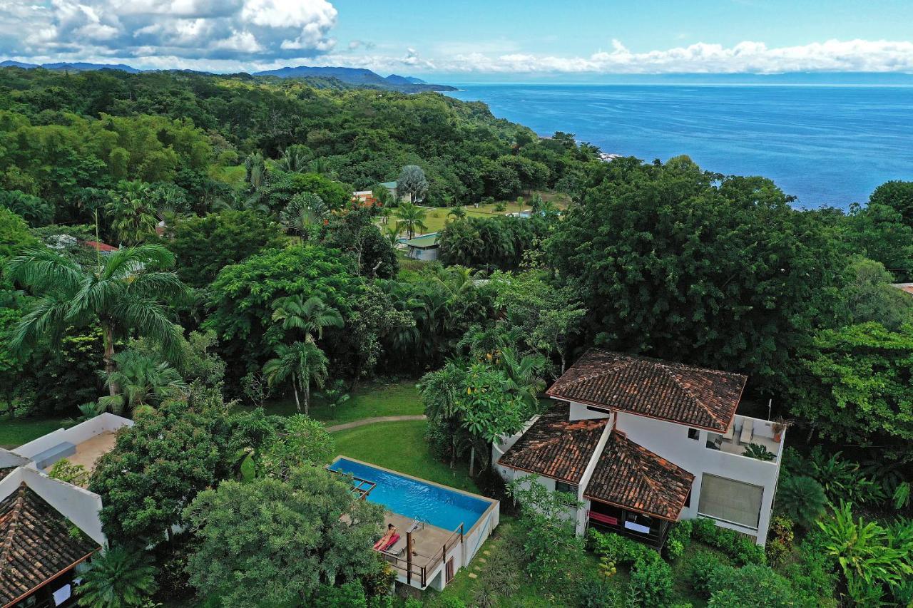 Casa Frangipani Pensión